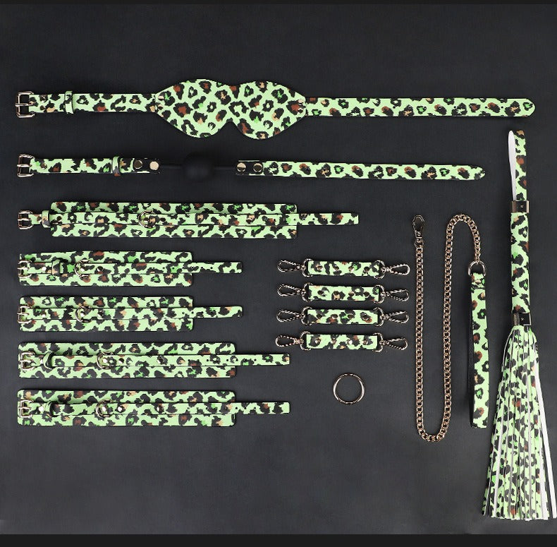 Luminous SM props leopard print seven-piece set fun collar traction restraint handcuffs and leg cuffs sp punishment adult products